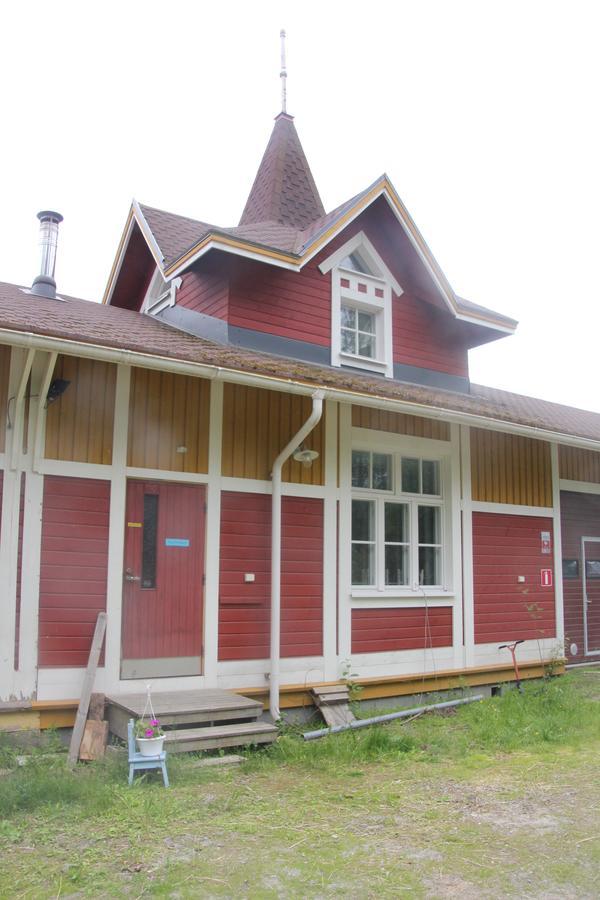 Majatalo Veikeae Vuohi Hotel Lieksa Exterior photo